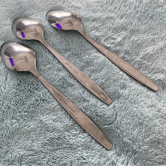 Vintage Imperial Early Spring Flatware - Picture 4 of 4